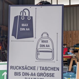 Schild A1; SFR; Umleitung Radweg, Pfeil geradeaus, Radfahrer absteigen; Hochformat